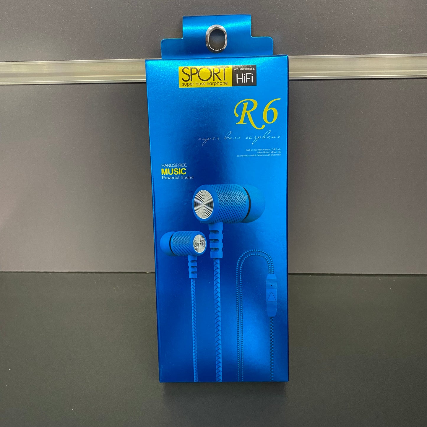 AT. DEGJOJSE TELEFONI ME AUX