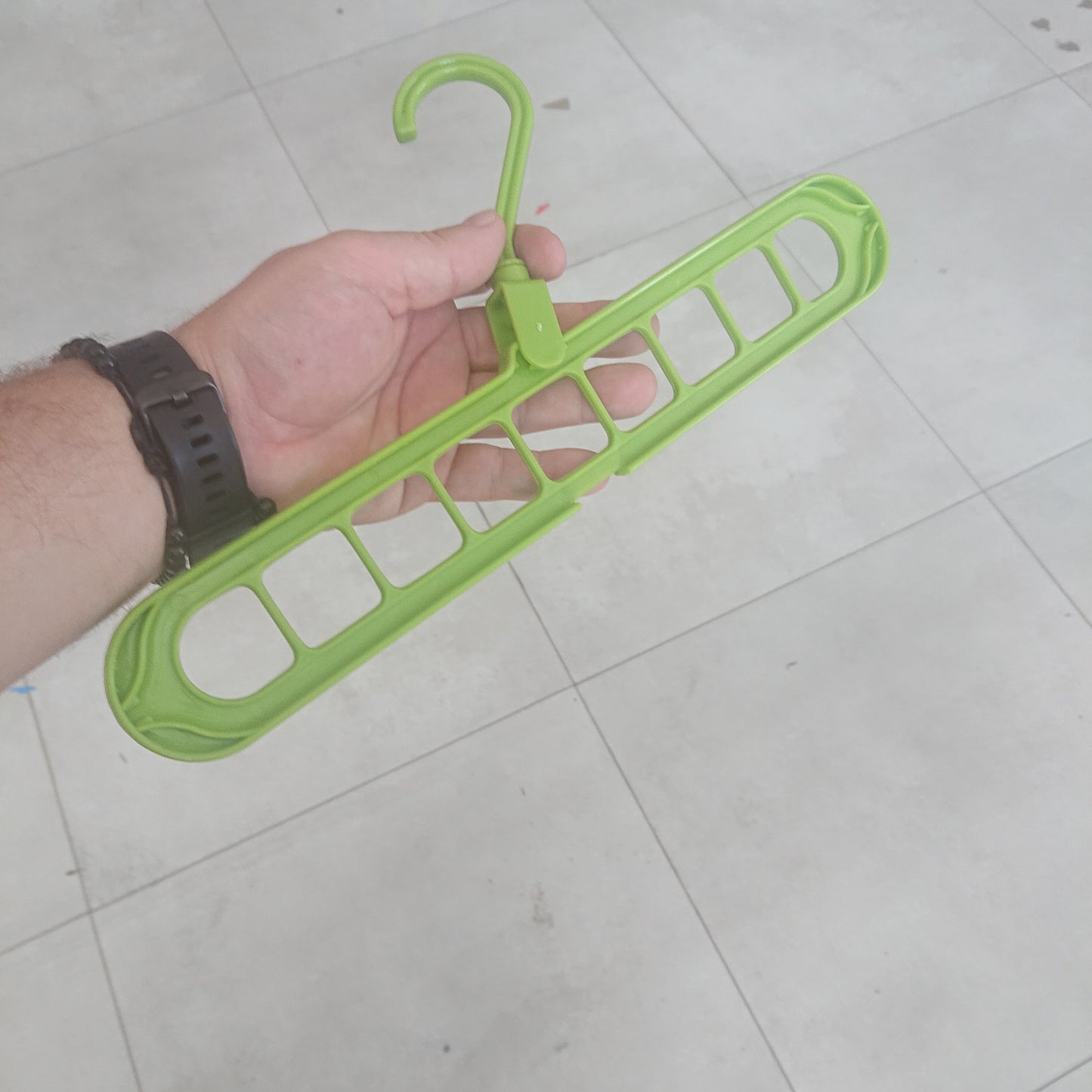 Msht. VARRESE PER RROBA. SMART HANGER UR3331