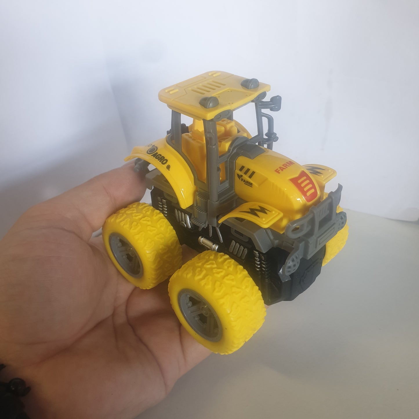 Lo. LODRA TRAKTOR 1/12 YM-F2212 (216) 613-9