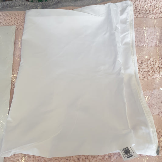 TSH. Mbules jasteku i bardhe 50x70