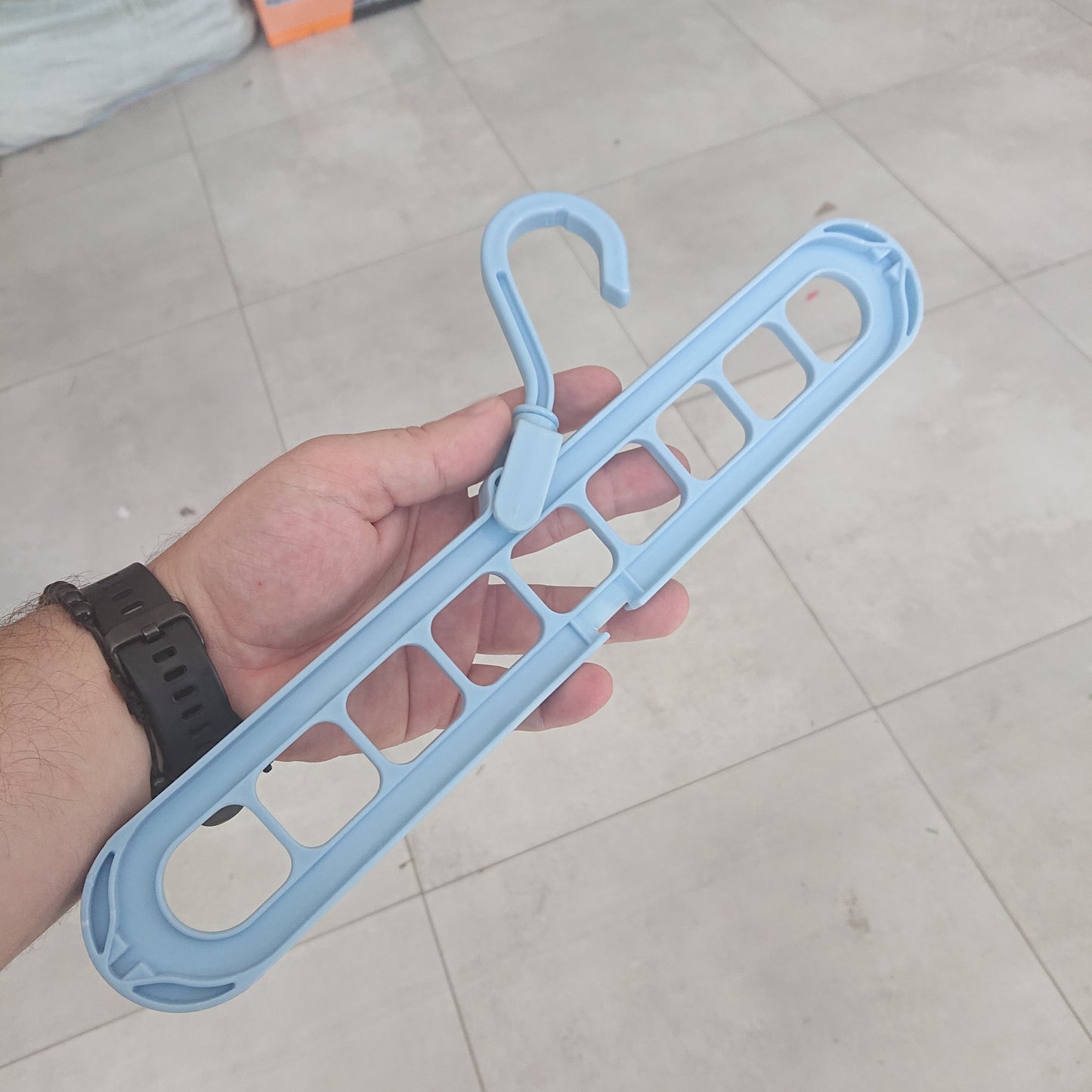 Msht. VARRESE PER RROBA. SMART HANGER UR3331
