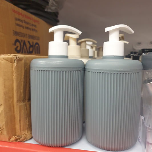 MSHT. Shishe plastike per shampon. VOĆE VC124