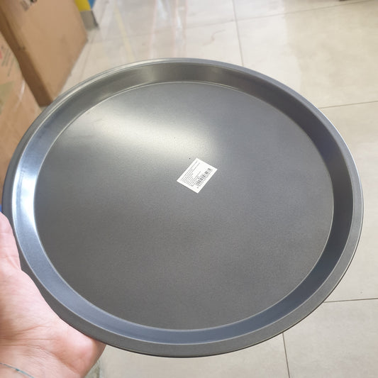 EM. Tepsi metali e rrumbullaket
