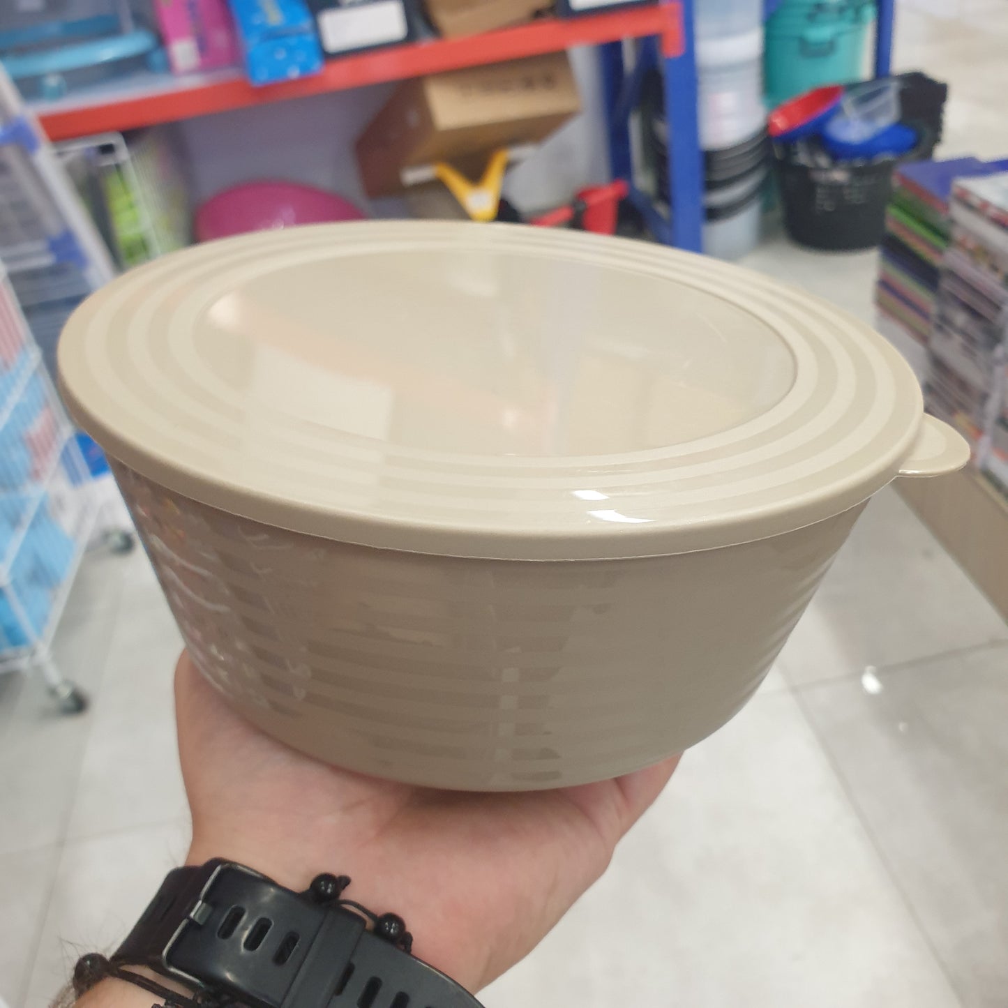 Epl. Enë plastike e madhe për ushqim 1500ml. URVE code: UR 3429