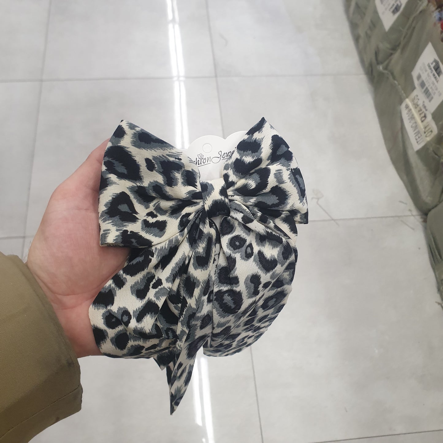 MFL. LIDHESE FLOKU (828) 3619-4