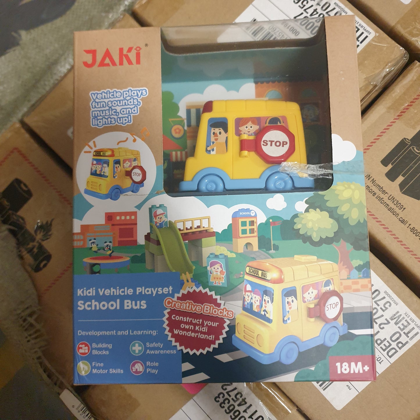 LO. Loder lego school bus