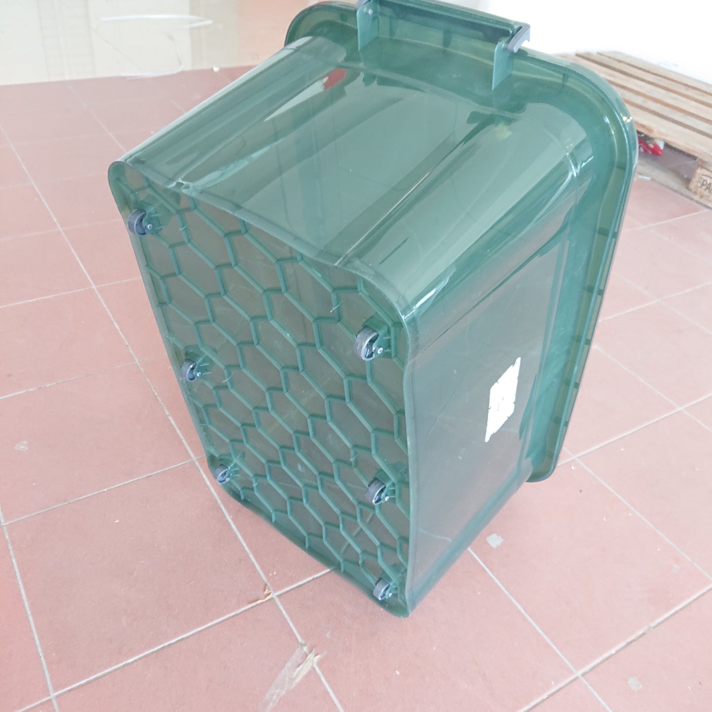 Epl. KUTI RUJTSE 80L ME RROTA 47.8x75x37cm. MIENCA MRD020