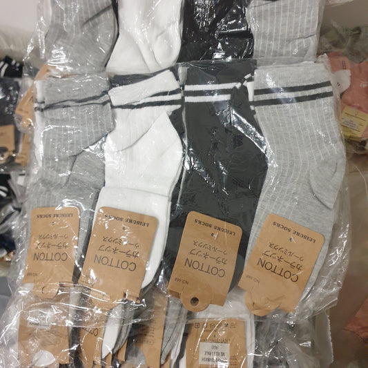 QO. Qorape per femra me vija 3/1