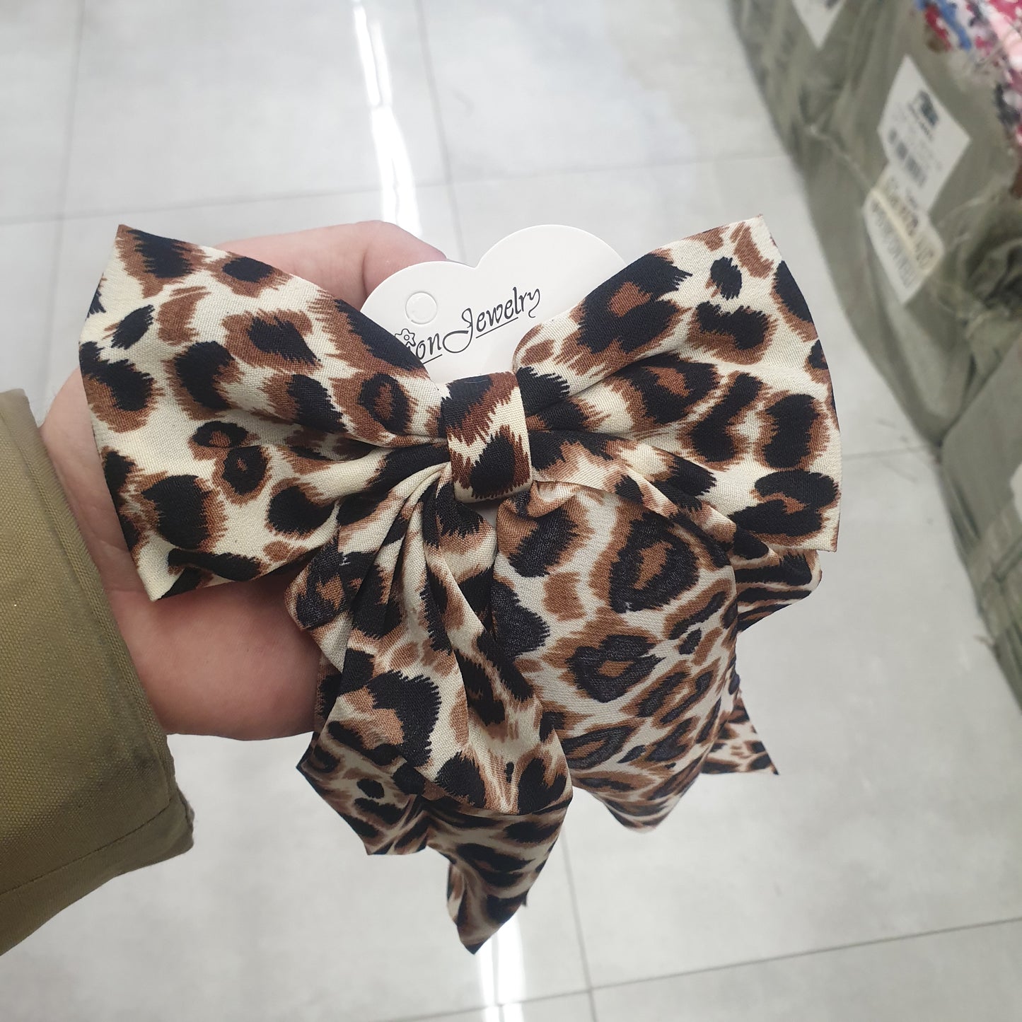 MFL. LIDHESE FLOKU (828) 3619-4