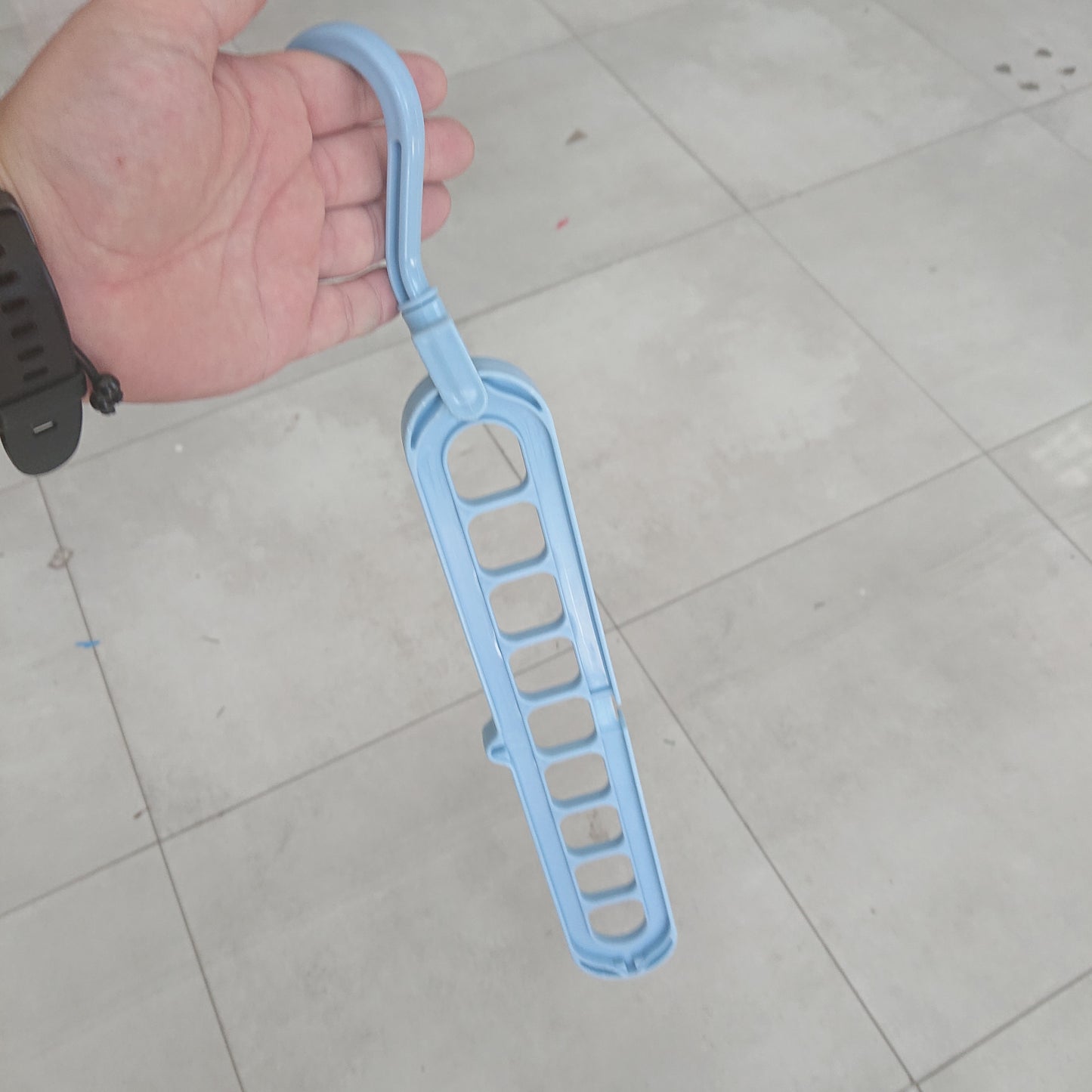 Msht. VARRESE PER RROBA. SMART HANGER UR3331